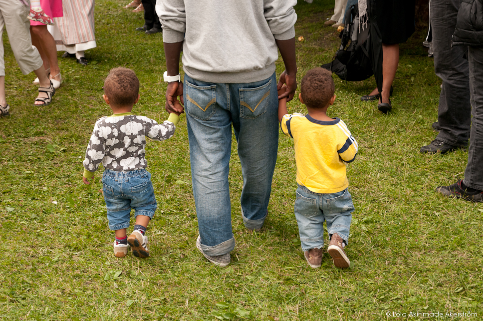 Celebrating Midsummer in Sweden - Photography by Lola Akinmade Åkerström Celebrating Midsummer in Sweden - Photography by Lola Akinmade Åkerström
