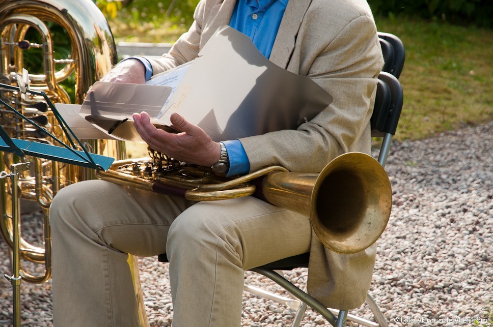 Scenes from a Garden party - Photography by Lola Akinmade Åkerström