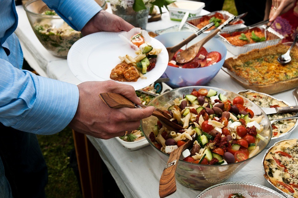 Scenes from a Garden party - Photography by Lola Akinmade Åkerström