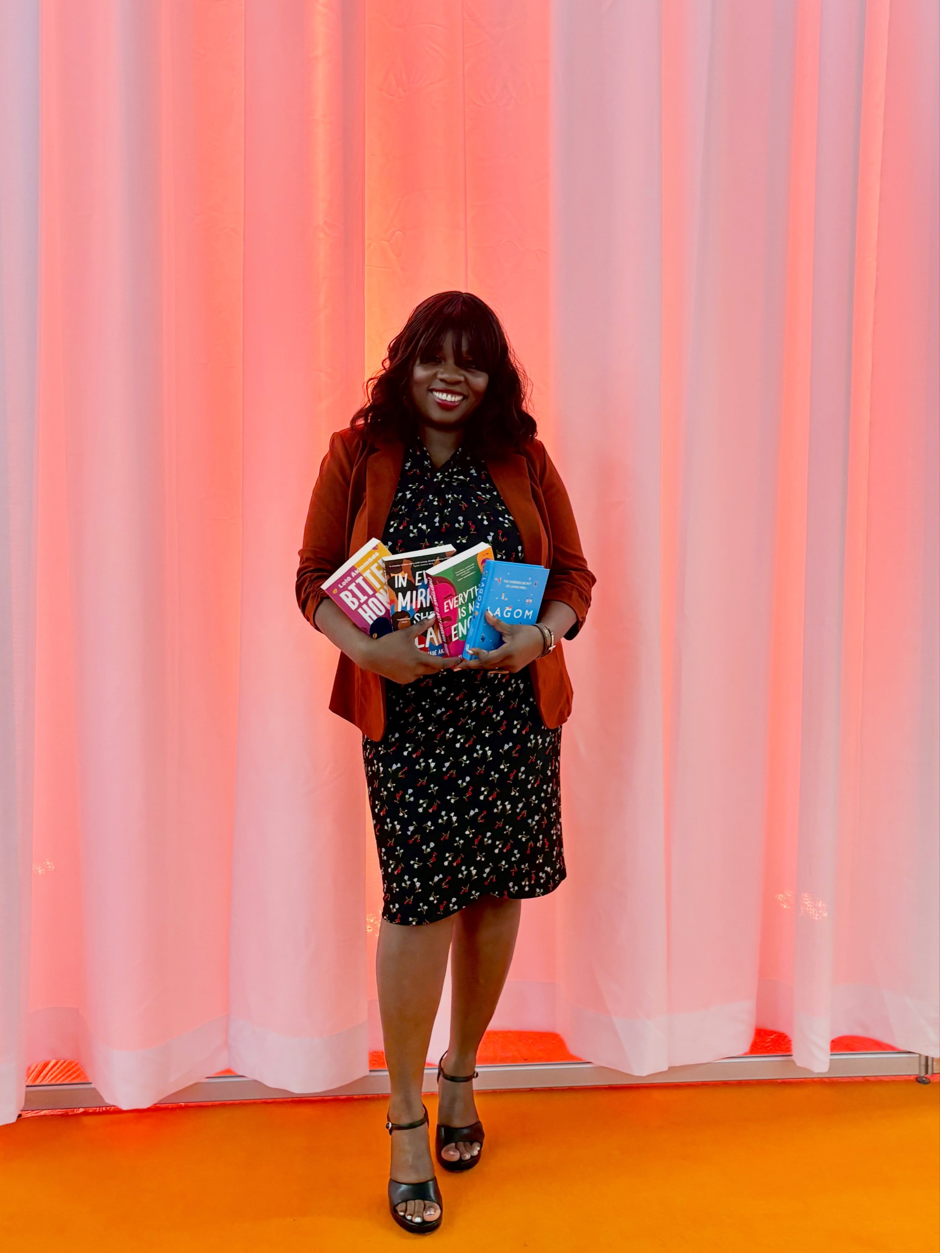 Postcard: Helsinki Book Fair @helsinginkirjamessut with @finnishafricansociety 🇫🇮 💙

#books #bookfair #authorlife #helsinki