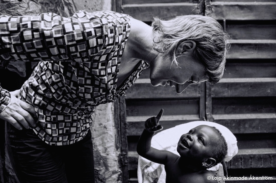 Market in Lagos, Nigeria - People Portrait - Travel Photography by Lola Akinmade Åkerström 