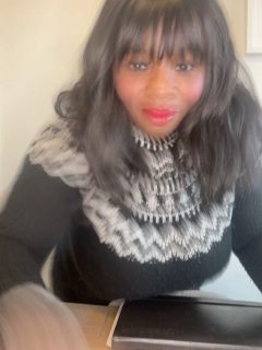 BOOK MAIL 💖💛

The pretty paperback edition of @bitterhoneybook from @headofzeus has arrived. Please pre-order your copies (link in profile). Out on February 5 in the UK, Europe, Australia/New Zealand, and beyond.

I’ll be in London on February 9 at @waterstones @piccadillywaterstones in partnership with @darkmattermktg 💖💛

See you soon!

#booktour #bitterhoneybook #books #booksbooksbooks #lolaakinmade